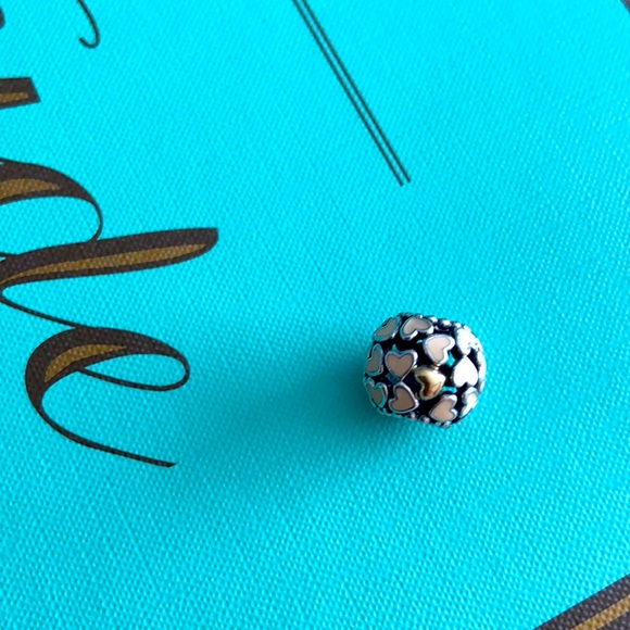*SOLD* Authentic Pandora Charm - Picture 1 of 1